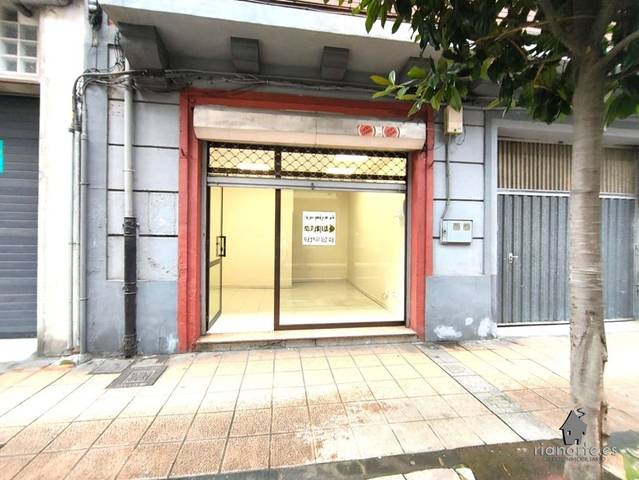 Local comercial en Alquiler en Calle Ingeniero Fernando Cas, 4 en La Felguera