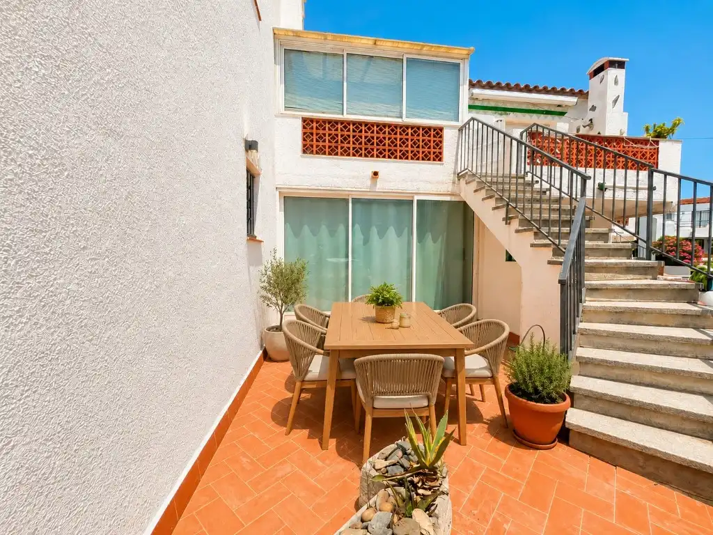 Terrassa de Apartament en venda en Roses