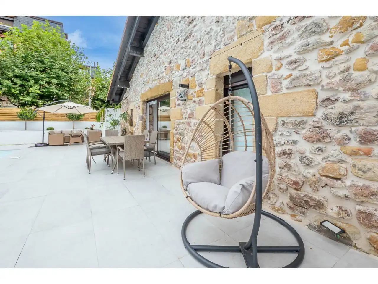 Terrassa de Casa o xalet en venda en Donostia - San Sebastián  amb Aire condicionat, Calefacció i Jardí privat