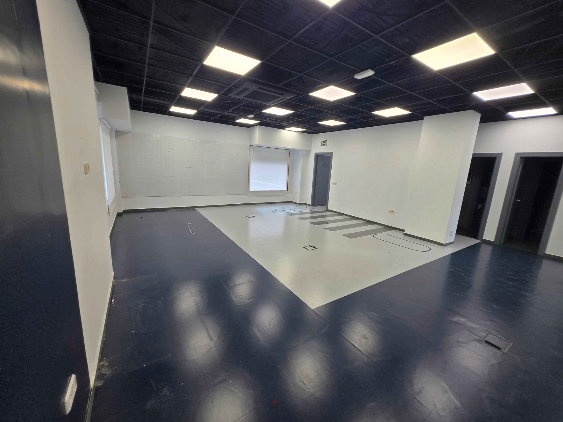 Premises to rent in  Madrid Capital  with Air Conditioner, Parquet flooring and Internet