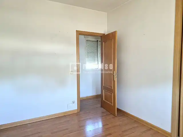 Dormitori de Casa o xalet en venda en Yeles amb Jardí privat