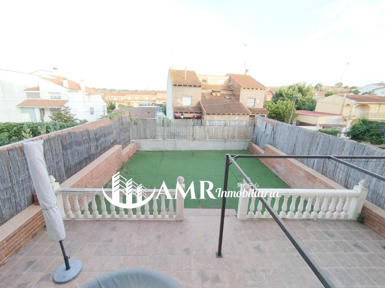 Terrassa de Casa adosada en venda en Yeles amb Calefacció, Jardí privat i Traster