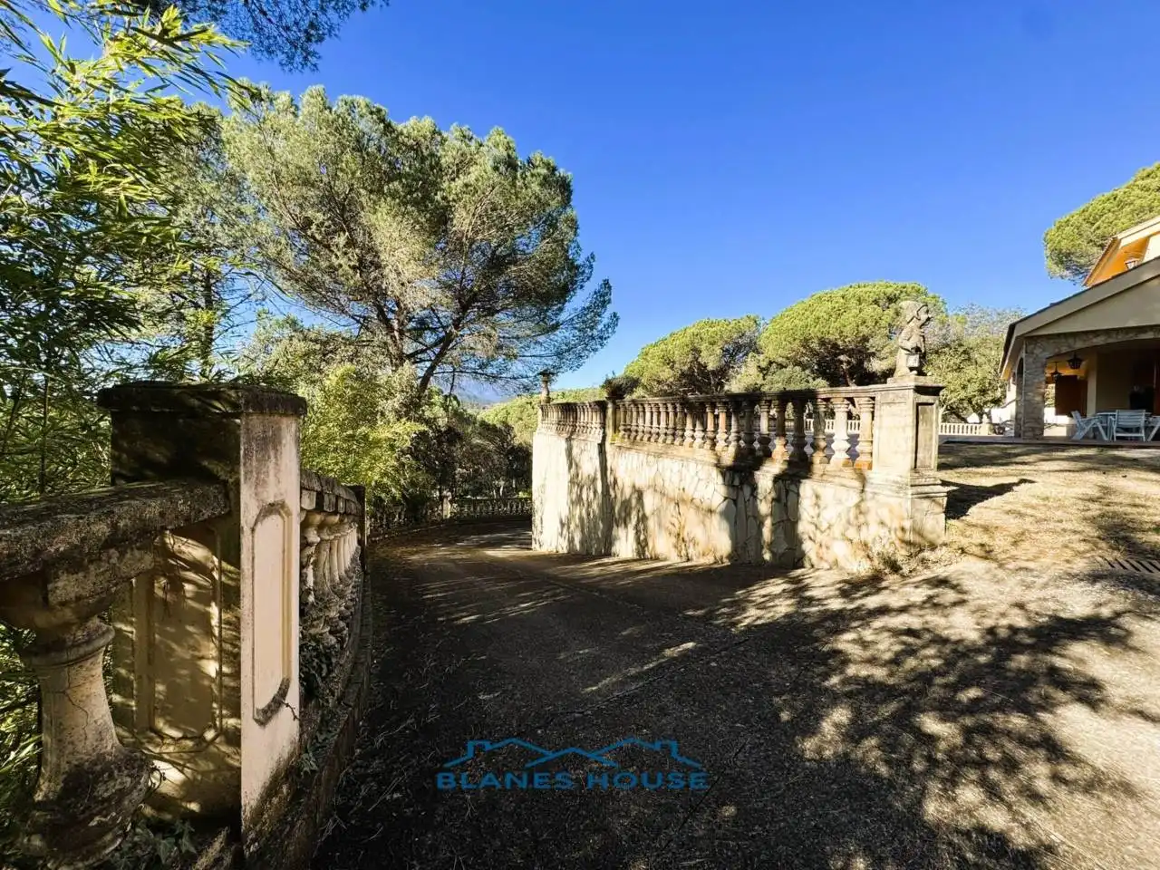 Vista exterior de Finca rústica en venda en Sant Feliu de Buixalleu amb Calefacció, Jardí privat i Terrassa
