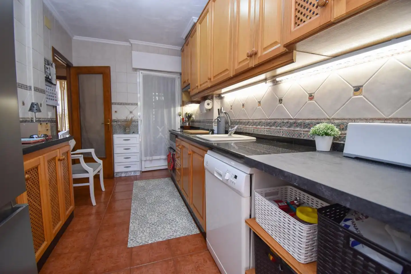 Cocina de Casa o chalet en venta en Santa Pola con Aire acondicionado, Jardín privado y Piscina