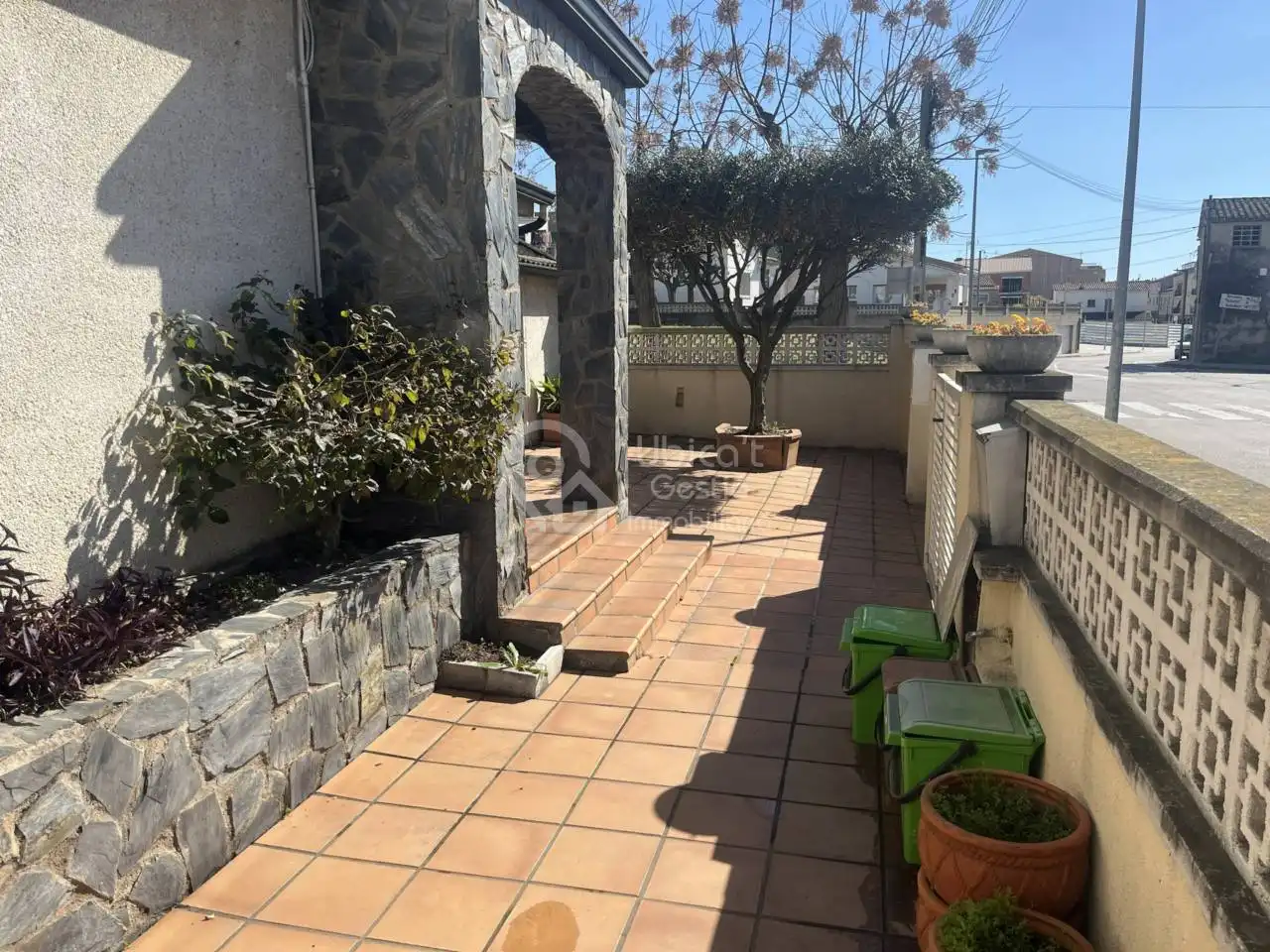 Vista exterior de Casa adosada en venda en Palau-solità i Plegamans amb Aire condicionat, Calefacció i Jardí privat