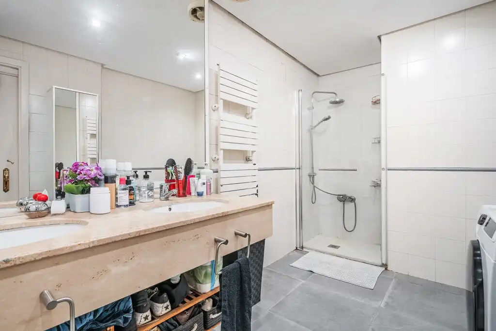 Bathroom of Duplexes for sale in  Palma de Mallorca  with Air Conditioner, Heating and Private garden