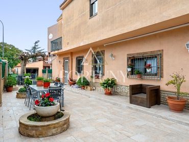 Casa con balcone in vendita a de Falset