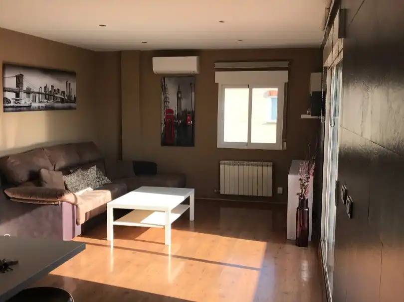 Wohnzimmer von Dachboden zum Verkauf in Churriana de la Vega mit Klimaanlage, Terrasse und Balkon