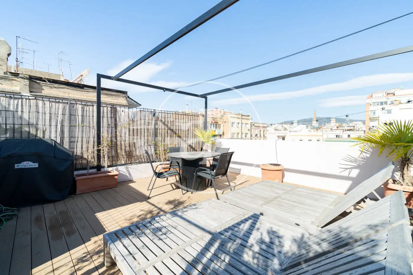Terrasse von Dachboden zur Miete in Barcelona mit Klimaanlage, Heizung und Terrasse