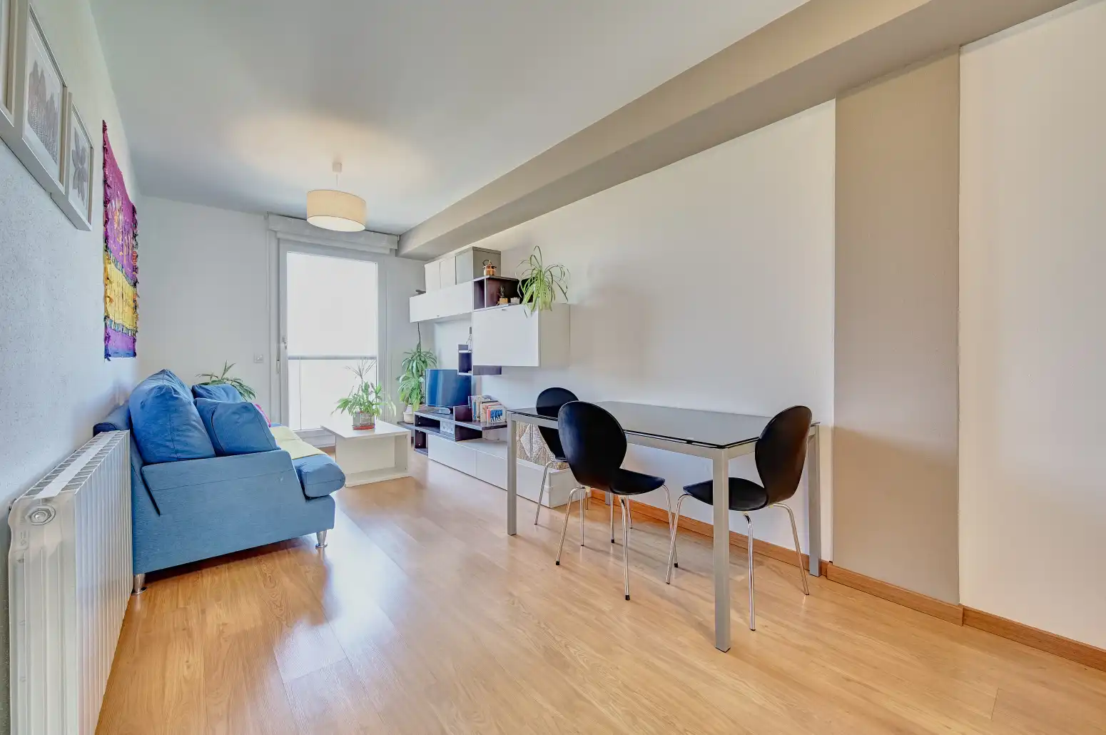 Sala d'estar de Pis en venda en  Pamplona / Iruña amb Calefacció, Parquet i Terrassa