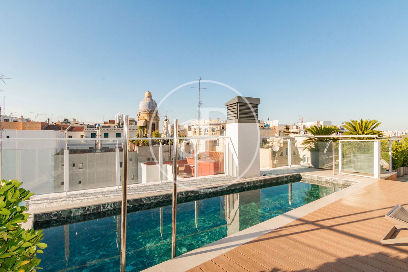 Swimming pool of Flat for sale in  Madrid Capital  with Air Conditioner, Heating and Terrace