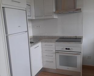 Cuina de Apartament de lloguer en  Murcia Capital amb Piscina comunitària