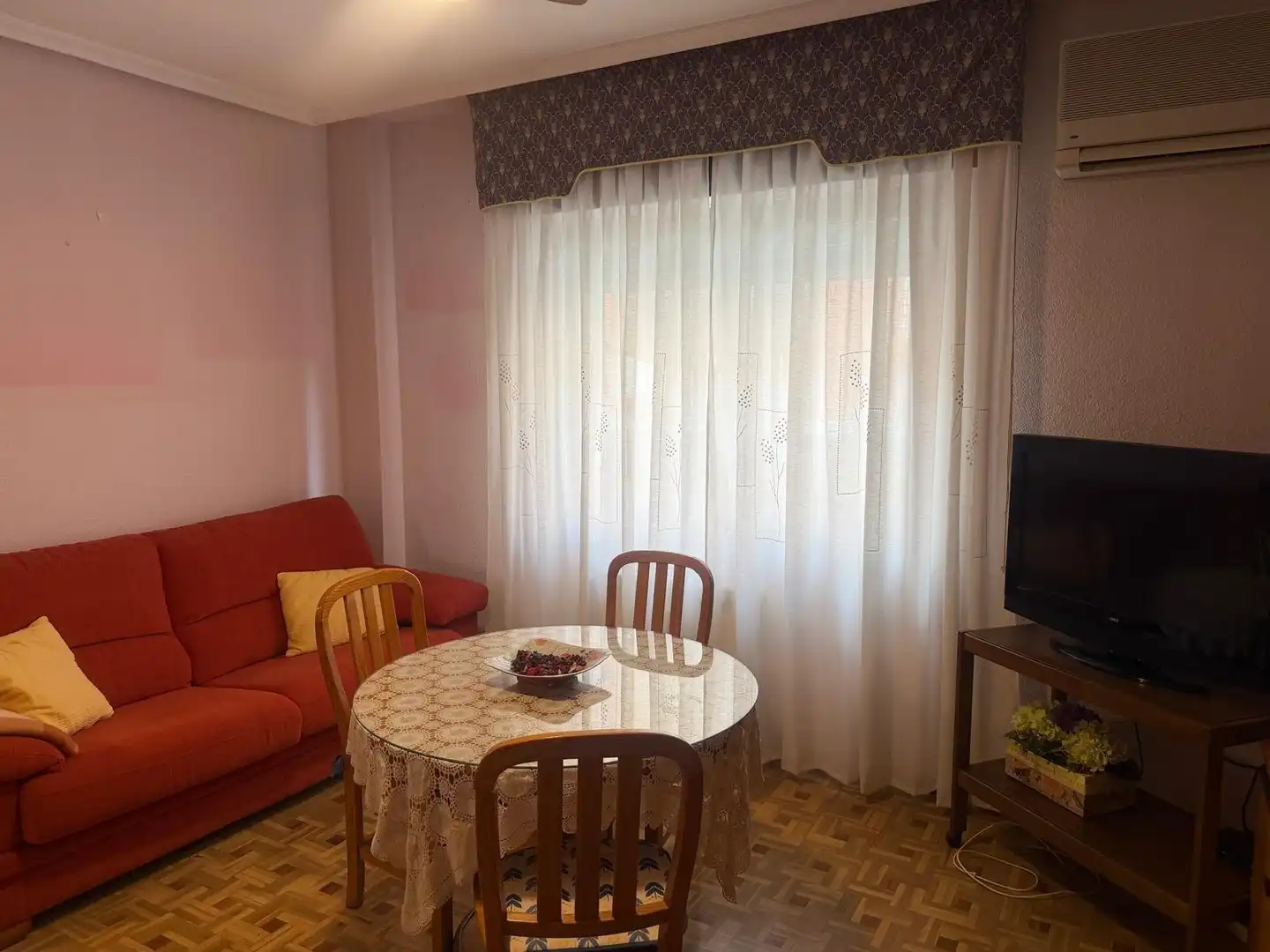 Sala de estar de Piso en venta en Cáceres con Aire acondicionado, Calefacción y Parquet