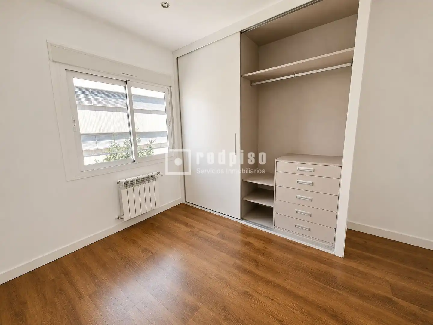 Schlafzimmer von Wohnung zur Miete in Madrid mit Heizung, Privatgarten und Abstellraum