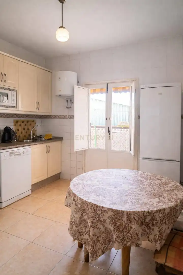 Küche von Wohnungen zum Verkauf in Trujillo mit Klimaanlage, Abstellraum und Balkon