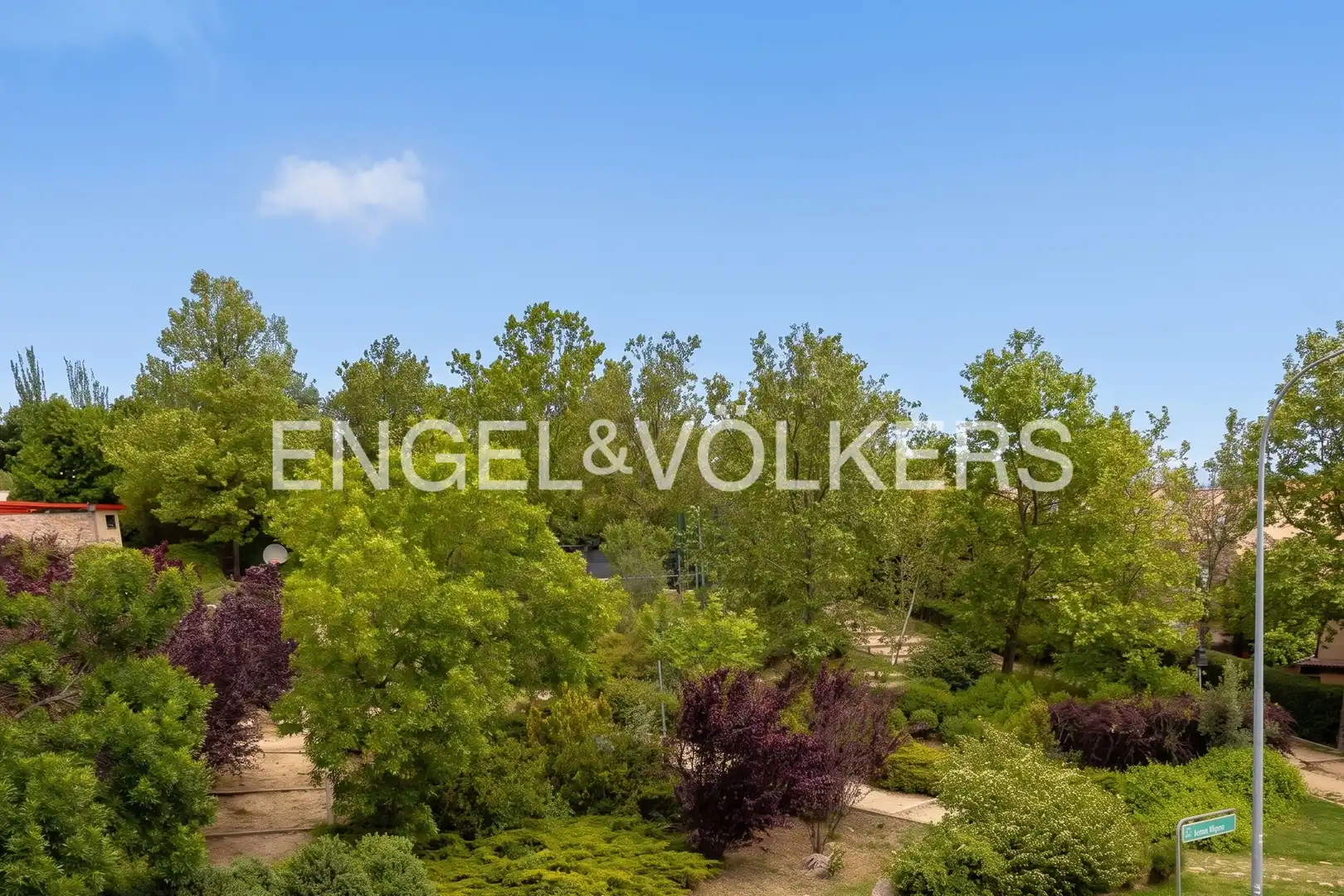 Houses for sale in San Lorenzo de El Escorial  with Heating and Private garden