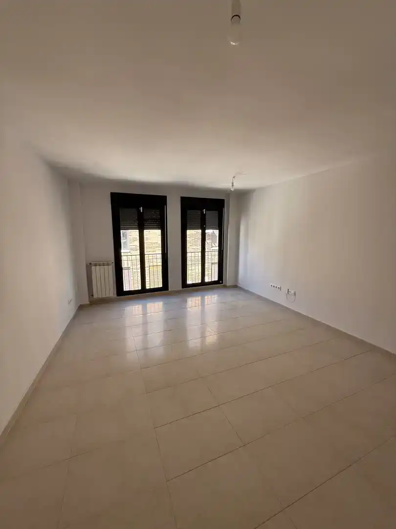 Living room of Flat for sale in Valdemoro  with Air Conditioner and Balcony