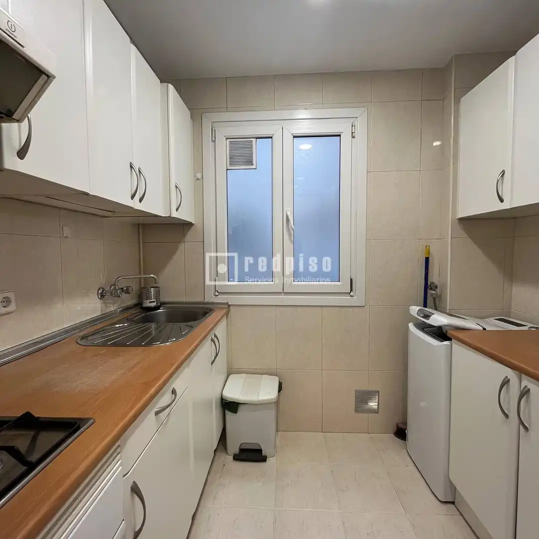 Küche von Wohnung zur Miete in Madrid mit Heizung, Privatgarten und Parkett