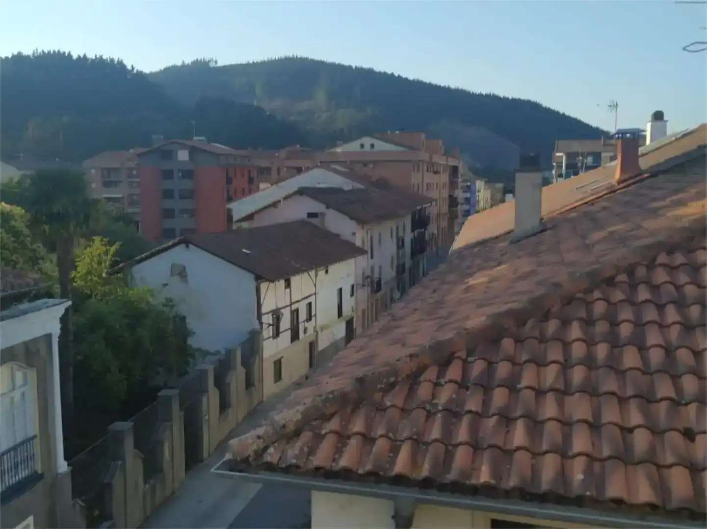 Vista exterior de Pis en venda en Aretxabaleta amb Balcó