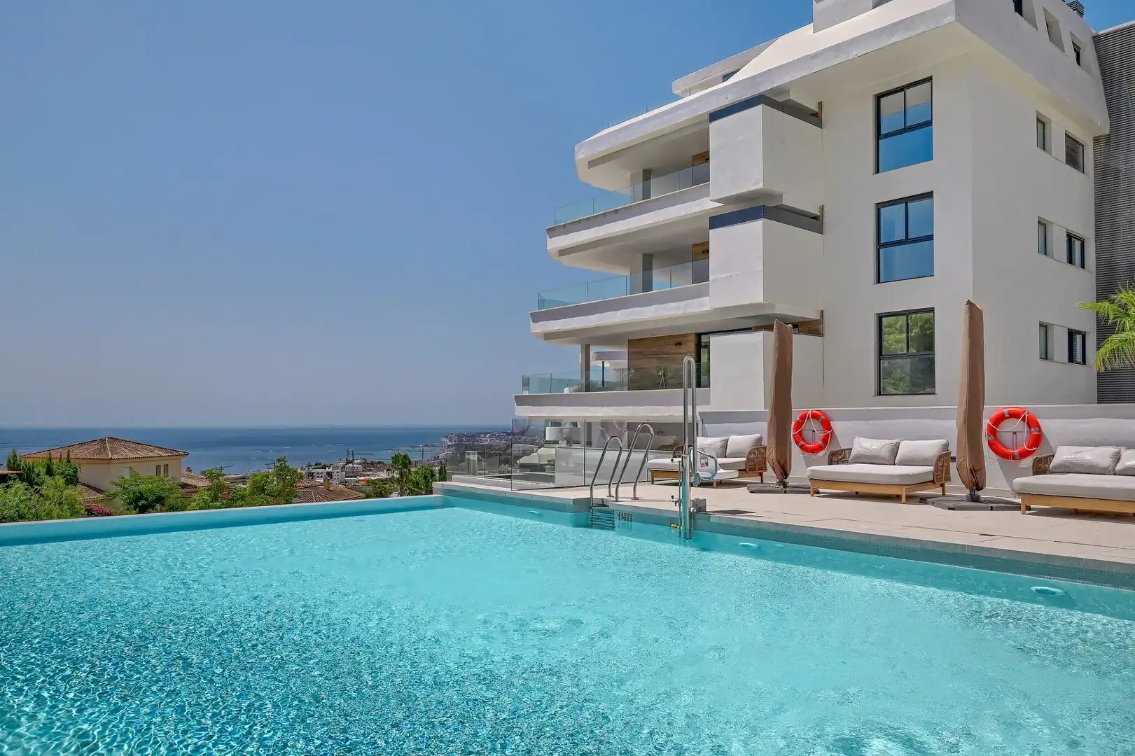 Swimming pool of Apartments for sale in Fuengirola  with Air Conditioner, Terrace and Storage room