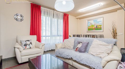 Foto 4 de Casa adosada en venta en Finlandia, Urb. Belvalle, Meco