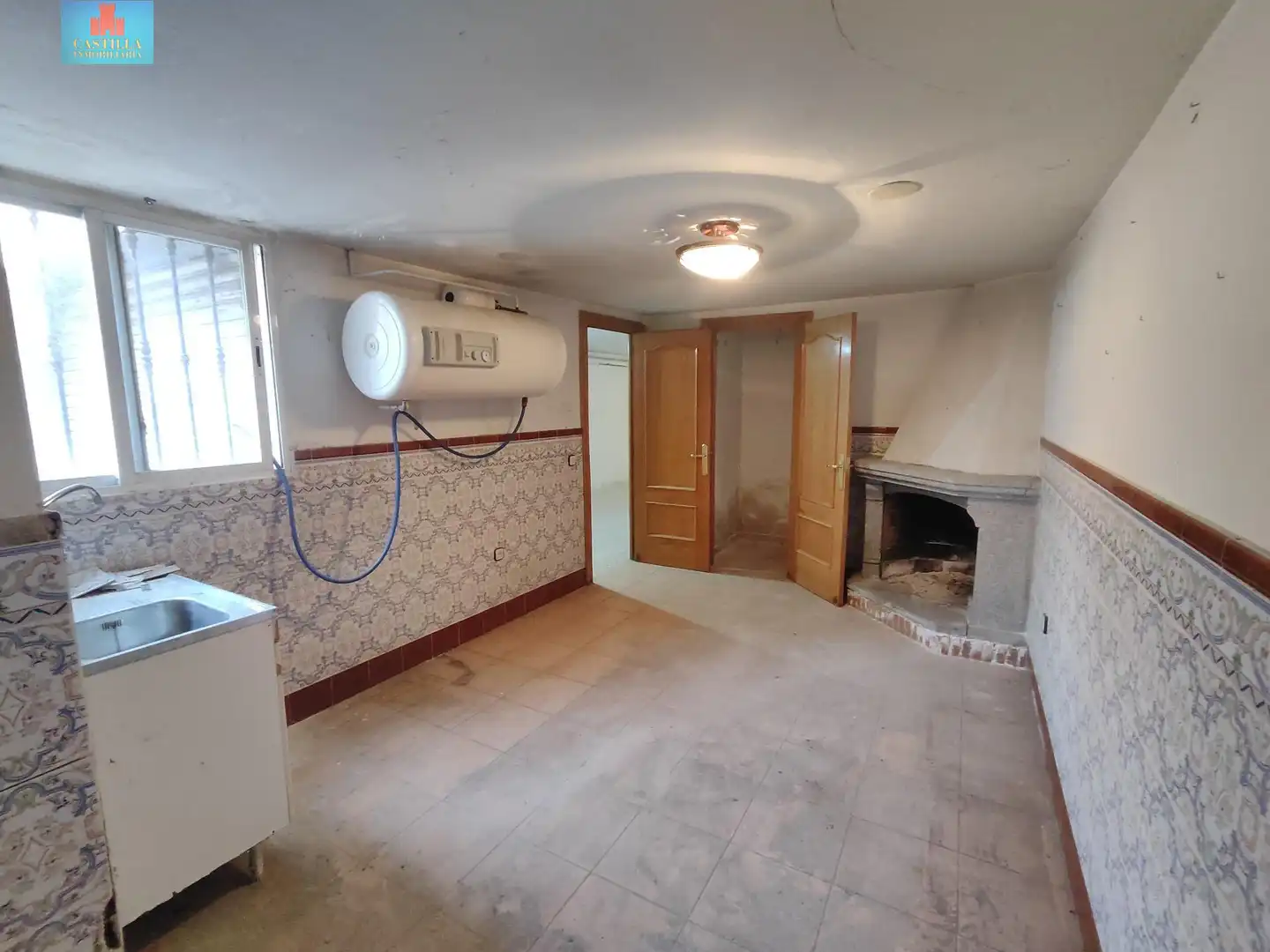 Casa adosada en venta en Ávila con Calefacción, Jardín privado y Trastero