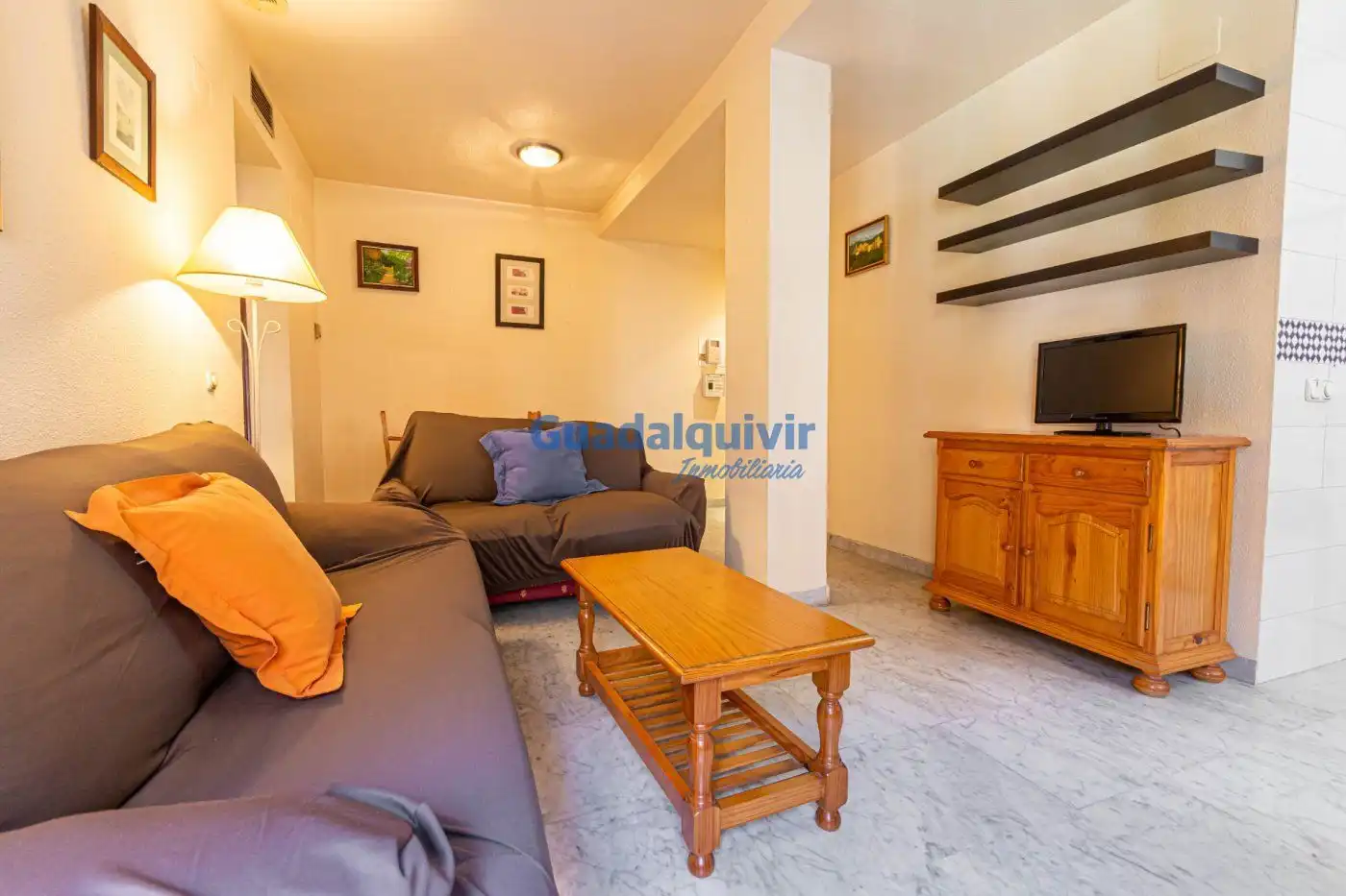 Living room of Apartments for rent in Sevilla  with Air Conditioner, Private garden and Furnished
