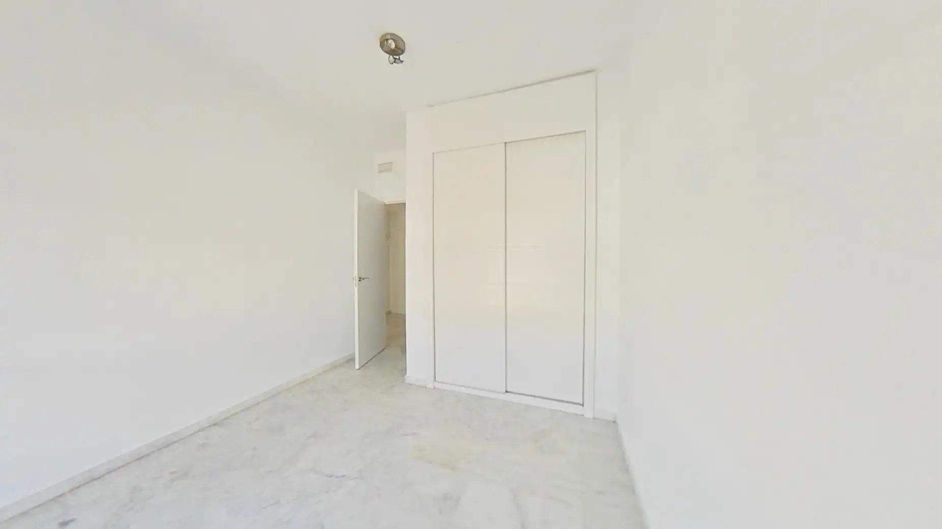 Apartamento en venta en Av Aeronaútica, Urbadiez - Entrepuentes