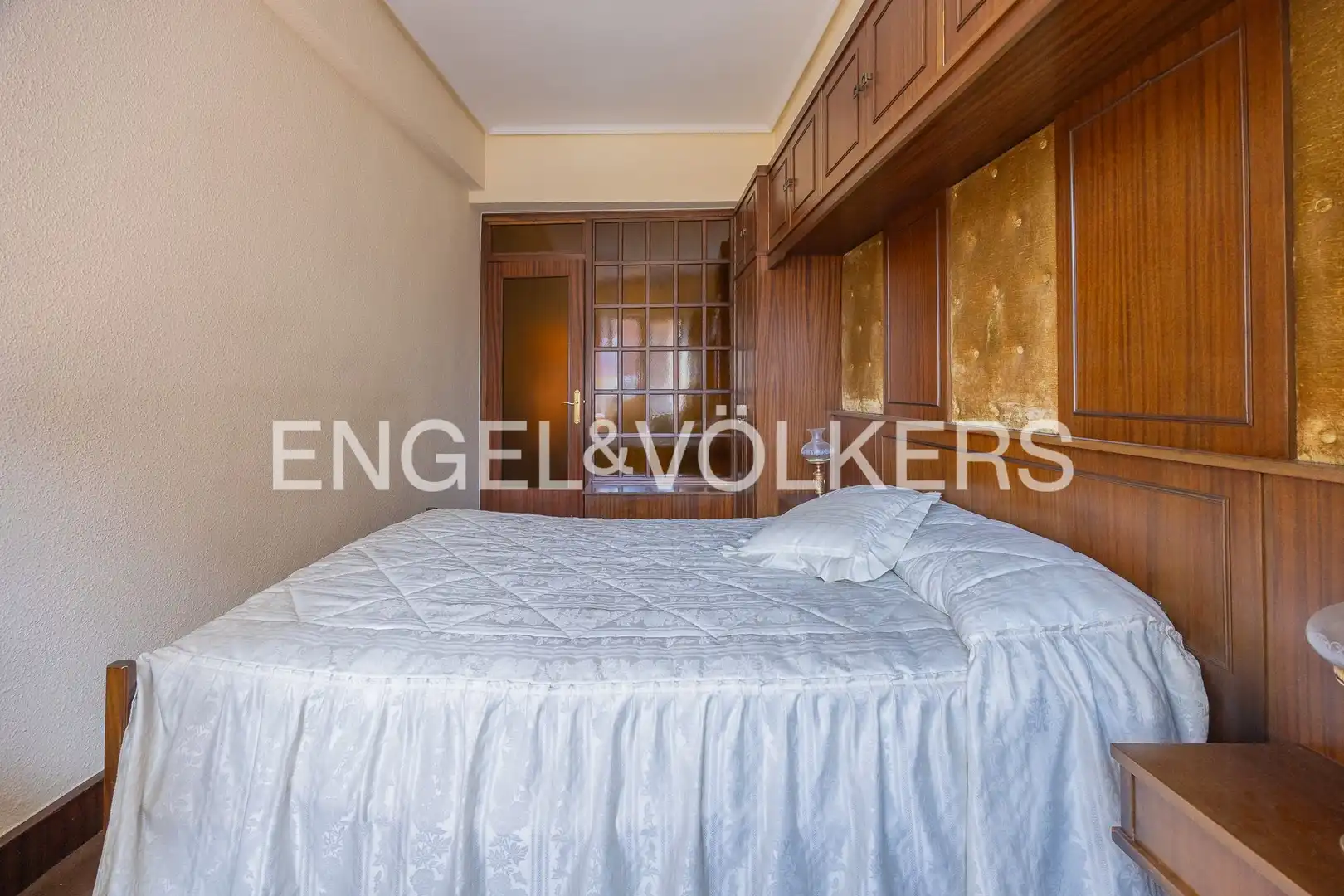 Schlafzimmer von Wohnung zum Verkauf in Bilbao  mit Heizung und Balkon