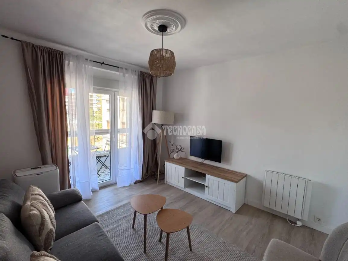 Living room of Flat for rent in León Capital   with Heating, Parquet flooring and Terrace