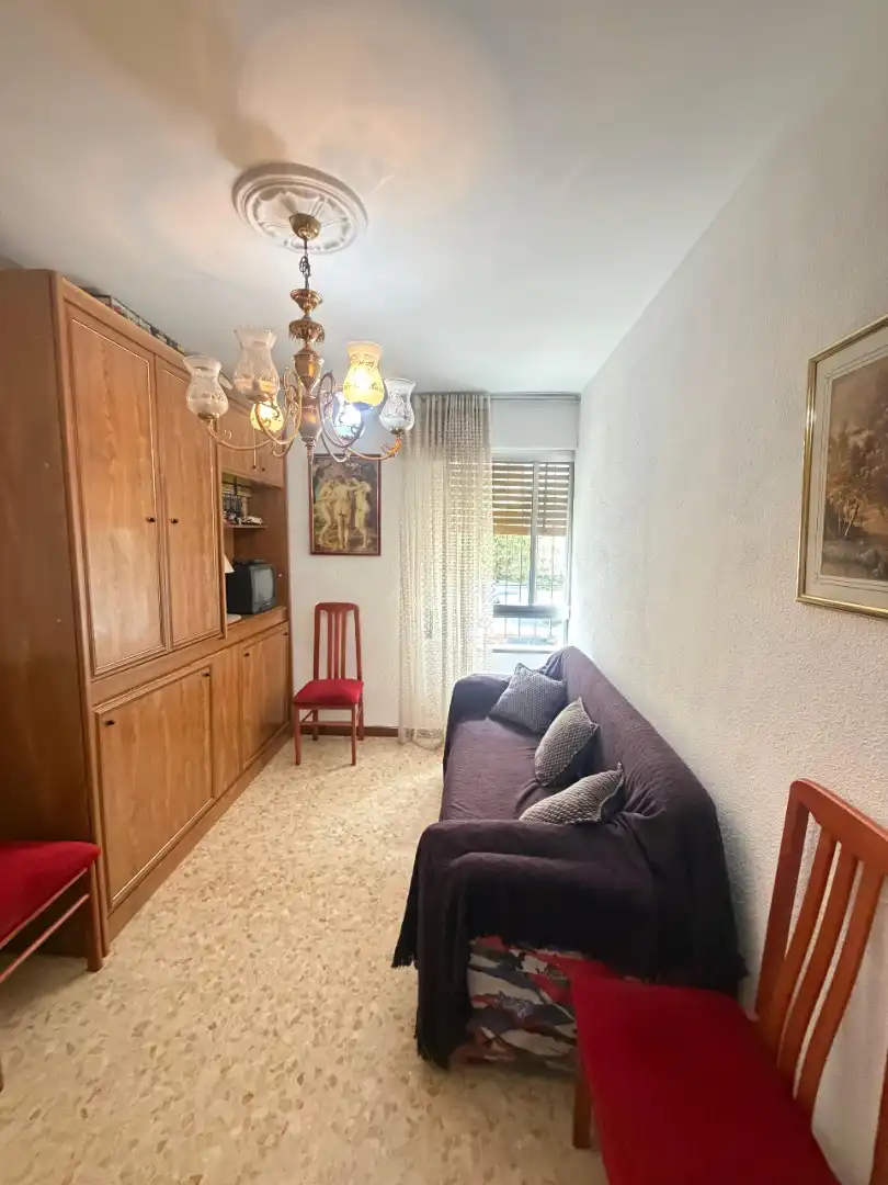 Habitación de Piso en venta en Madrid con Amueblado