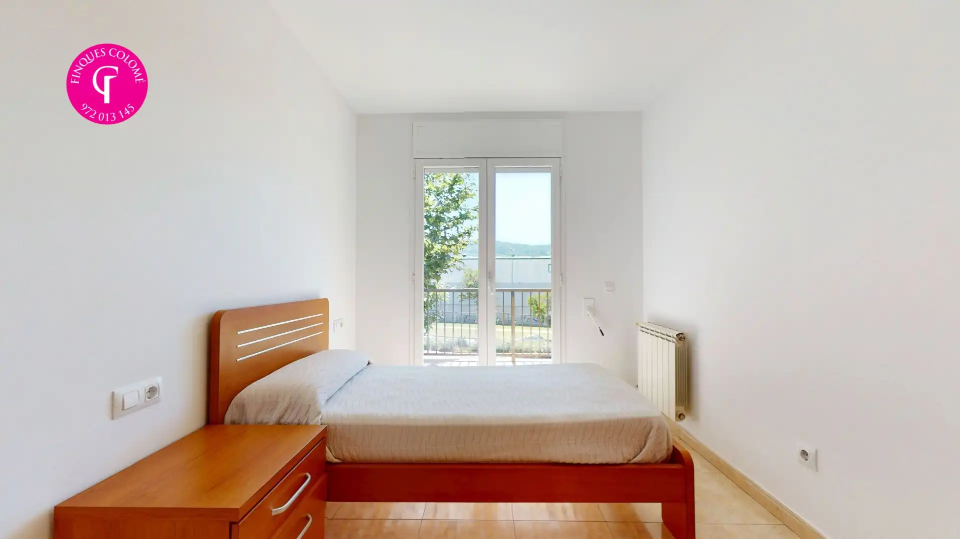 Bedroom of Flat for sale in Sarrià de Ter  with Air Conditioner, Heating and Balcony