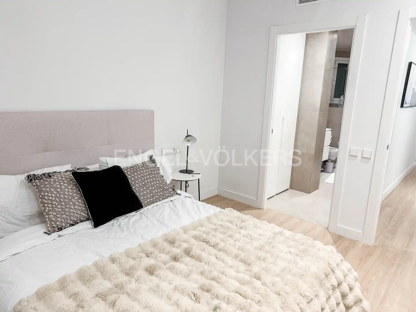 Habitación de Piso de alquiler en Barcelona con Aire acondicionado, Calefacción y Trastero