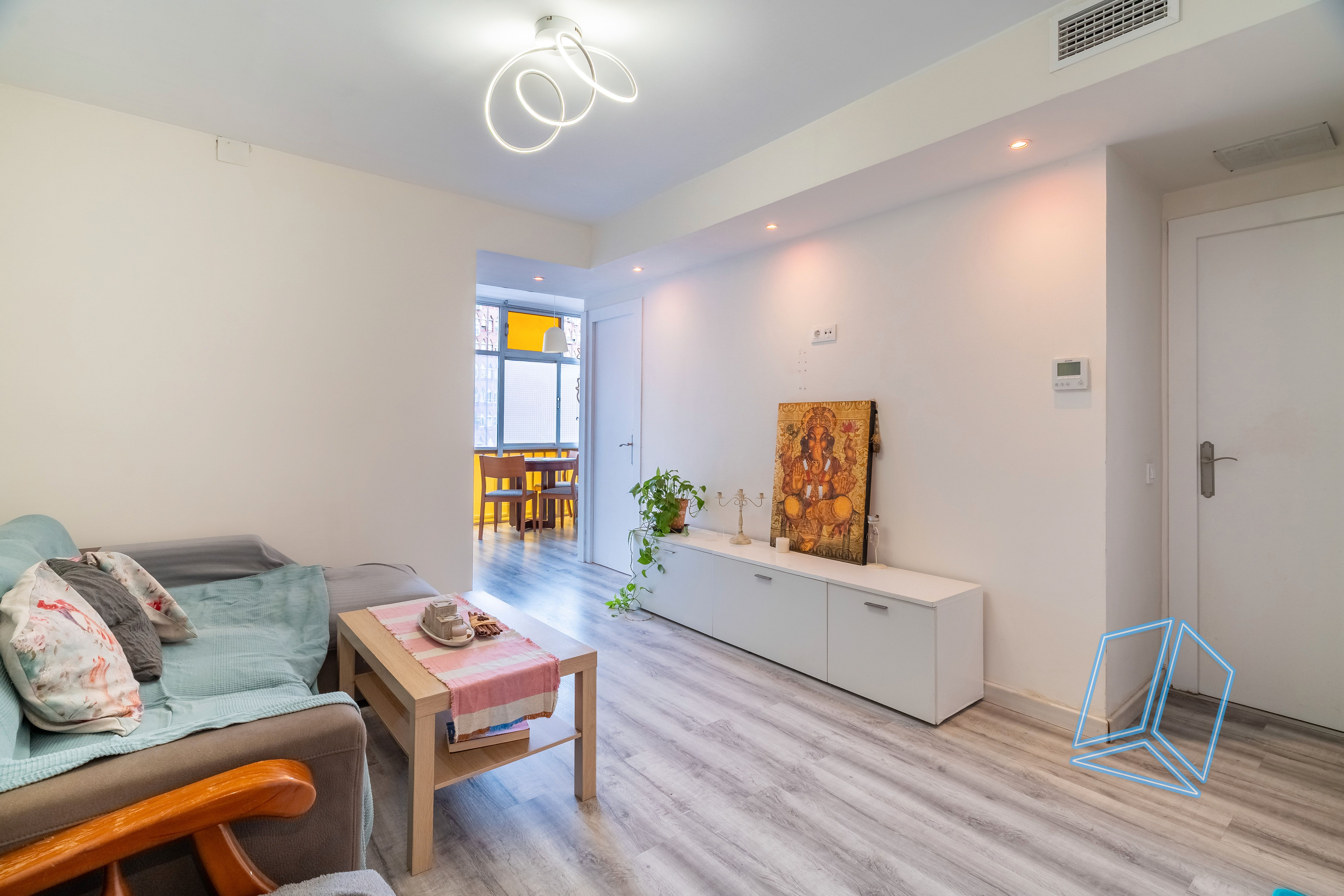 Living room of Flat for sale in  Barcelona Capital  with Heating and Storage room