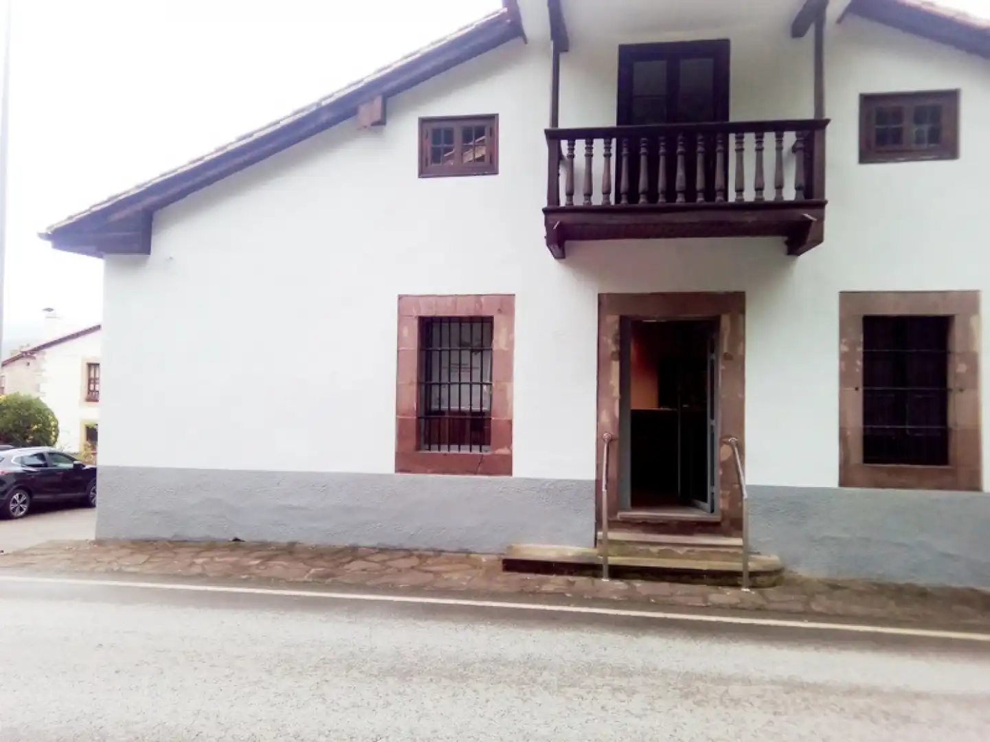 Vista exterior de Local de alquiler en Cabuérniga