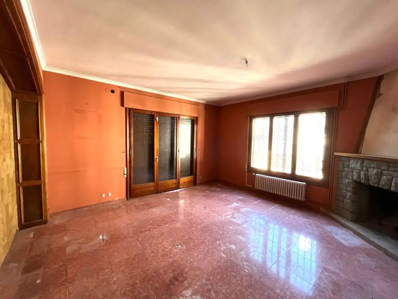 Sala d'estar de Casa o xalet en venda en Girona amb Calefacció, Jardí privat i Terrassa