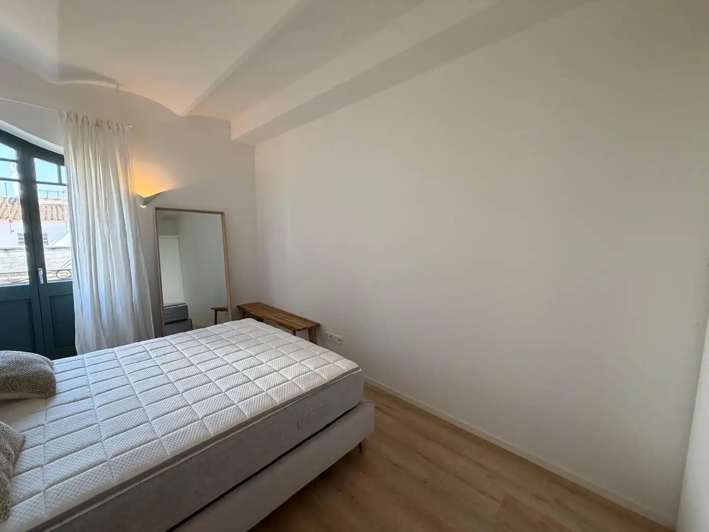 Habitación de Piso de alquiler en Girona con Aire acondicionado, Calefacción y Amueblado