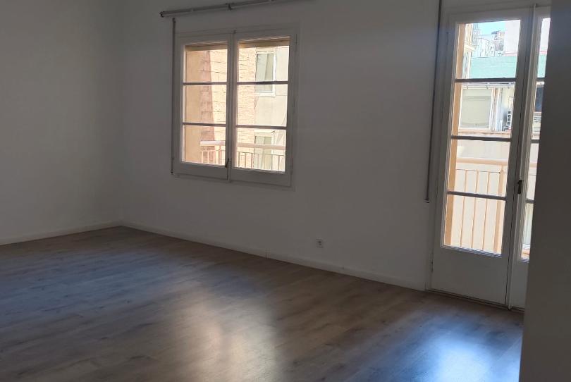 Foto 1 de Oficina de alquiler en Carrer de Balmes, 278, El Putget i el Farró, Barcelona