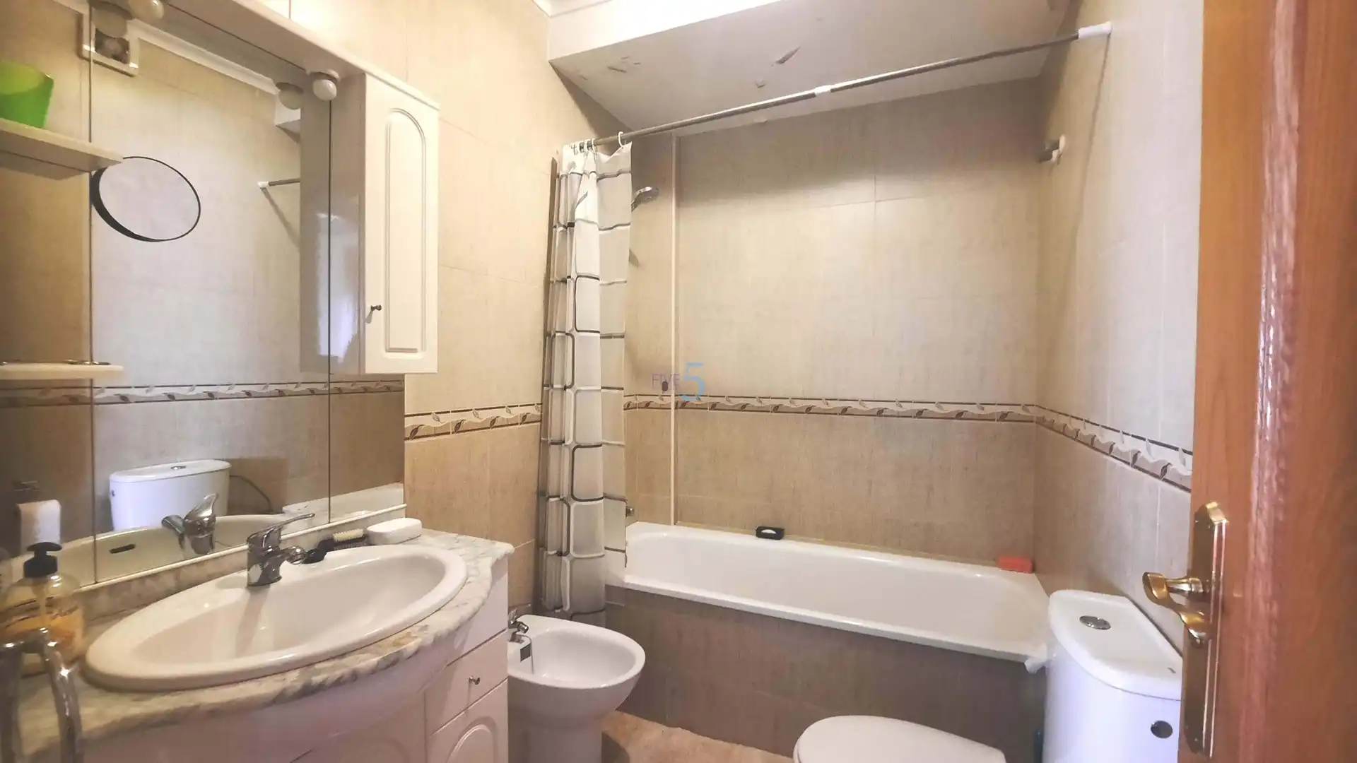 Baño de Casa adosada en venta en Murcia con Aire acondicionado, Piscina y Amueblado