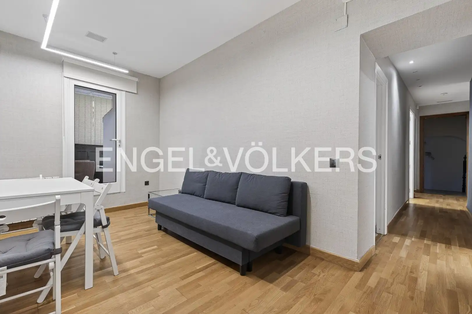 Living room of Houses for sale in Sevilla  with Air Conditioner, Heating and Parquet flooring
