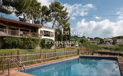 Exterior view of House or chalet for sale in Premià de Dalt  with Private garden, Terrace and Storage room