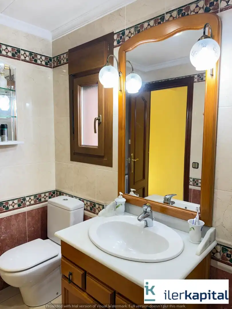 Badezimmer von Maisonette zum Verkauf in Lleida mit Klimaanlage, Heizung und Terrasse