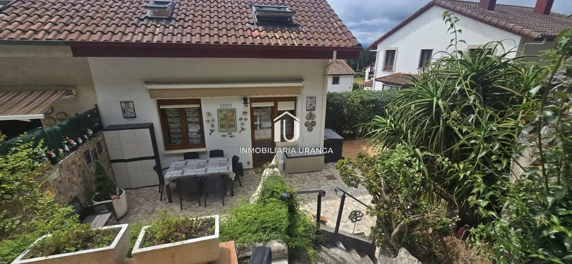 Vista exterior de Casa o chalet en venta en Argoños  con Calefacción, Jardín privado y Terraza