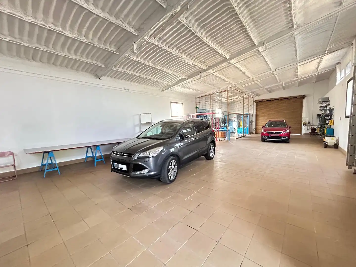 Parking de Casa o chalet en venta en Viladecans con Aire acondicionado, Calefacción y Jardín privado