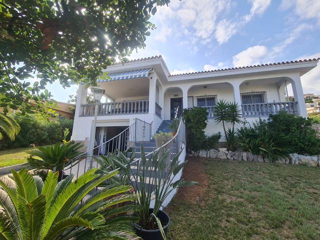 Casa-chalet en Venta en Las Atalayas - Urmi - Cerro de Mar