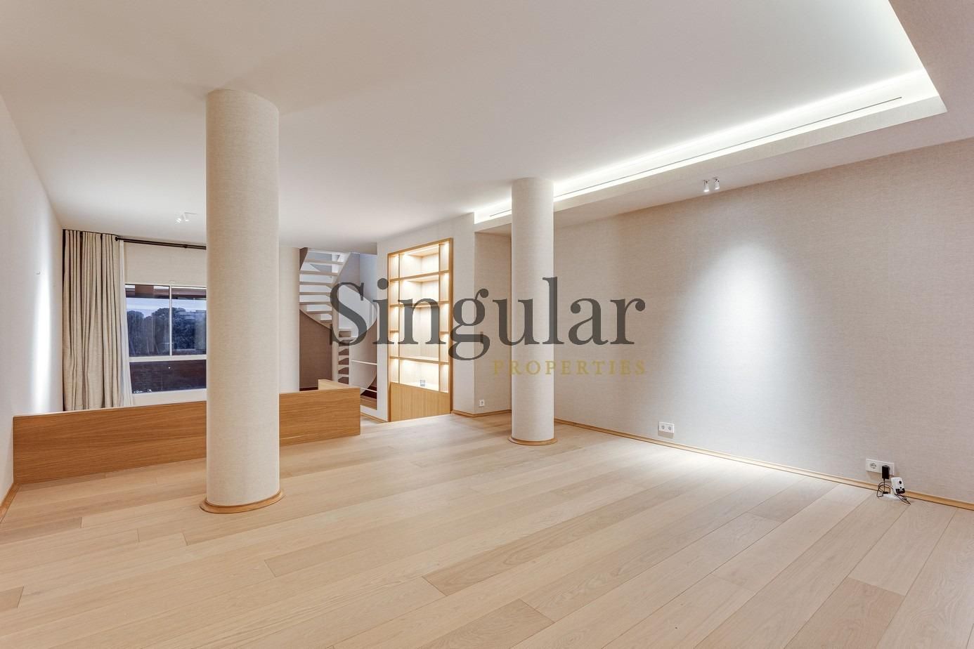 Living room of Attic for rent in  Barcelona Capital  with Private garden, Parquet flooring and Terrace