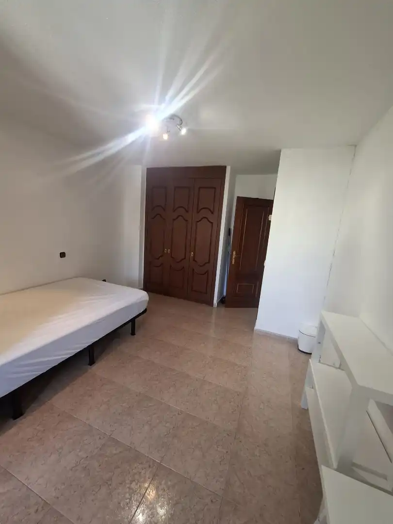 Dormitori de Casa adosada en venda en Villaviciosa de Odón amb Aire condicionat, Calefacció i Jardí privat
