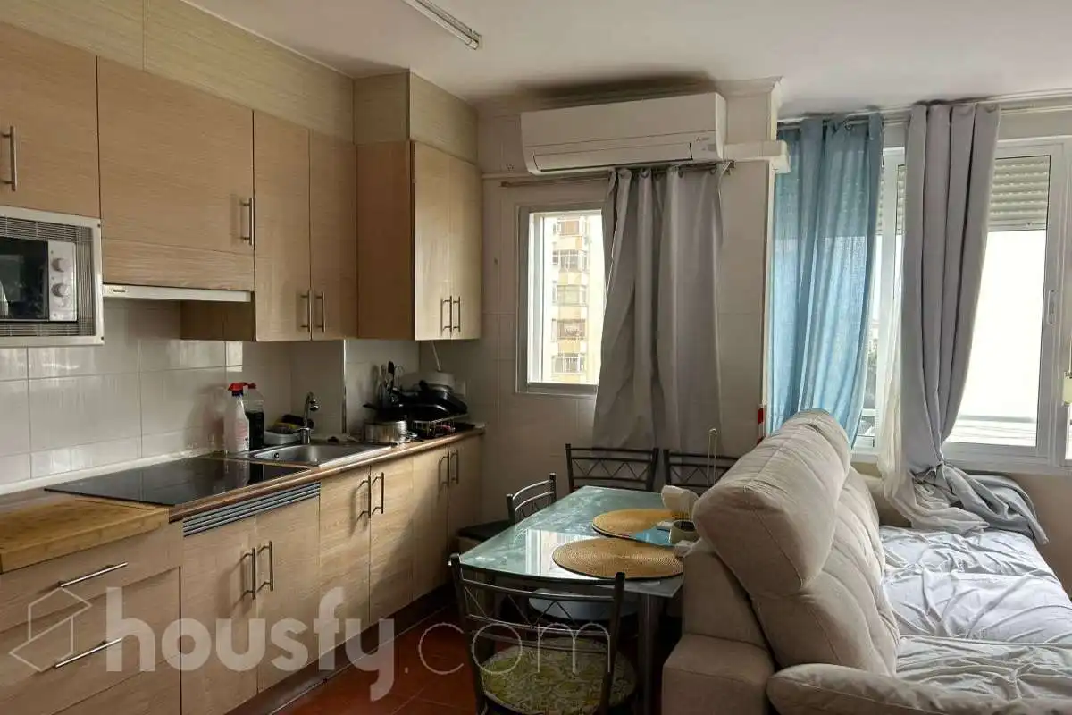 Flat for rent in Calle Río Mesa, Manantiales - Estación de Autobuses