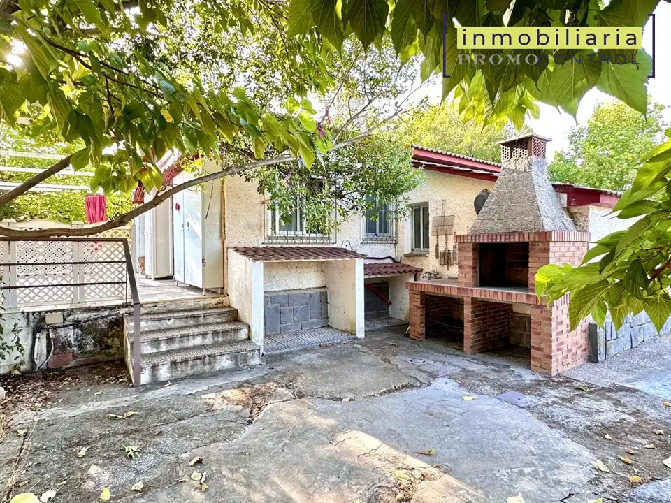 Exterior view of Houses for sale in San Mateo de Gállego  with Air Conditioner, Heating and Private garden