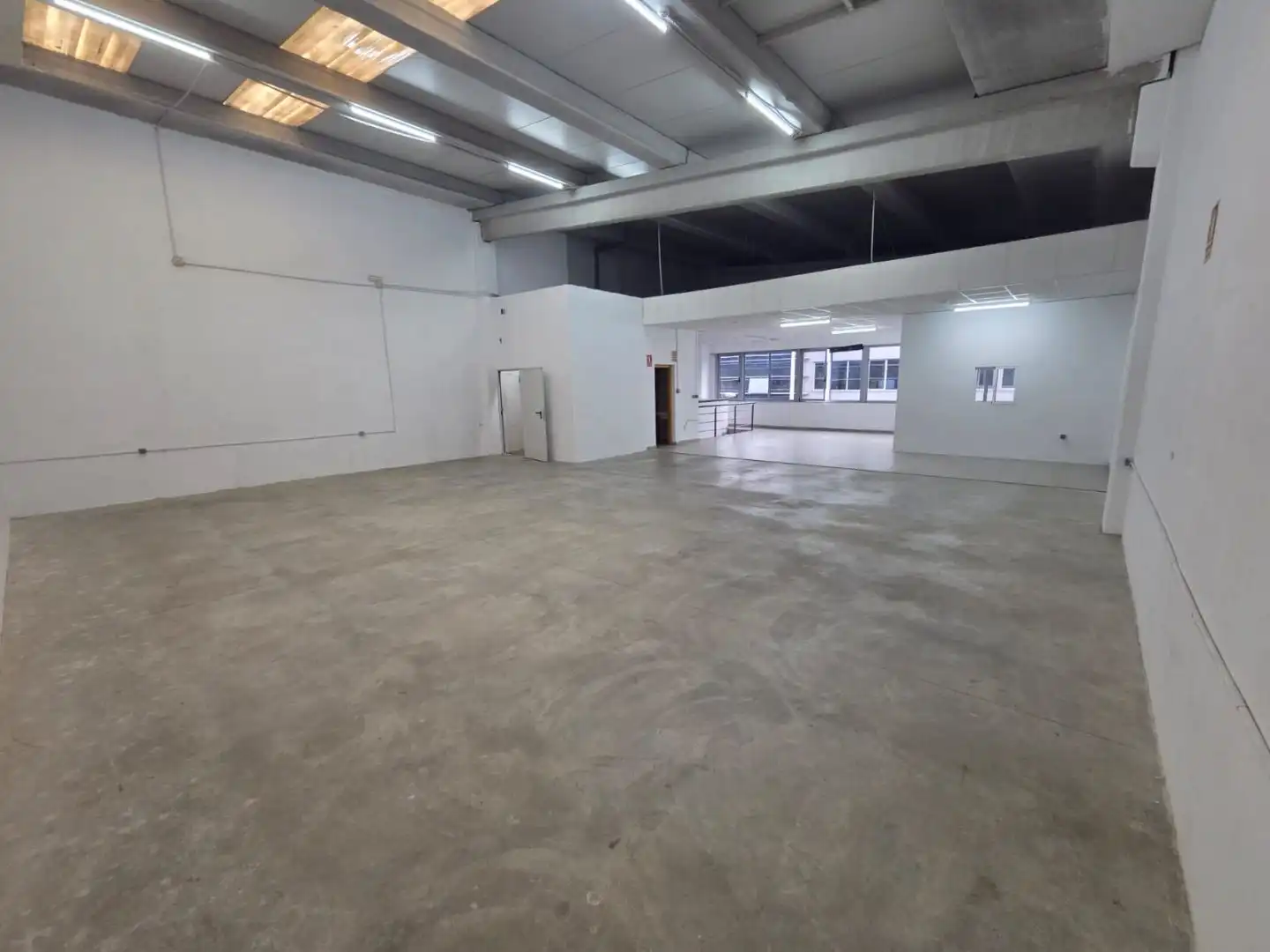 Commercial properties for rent in Gorg - Progrés